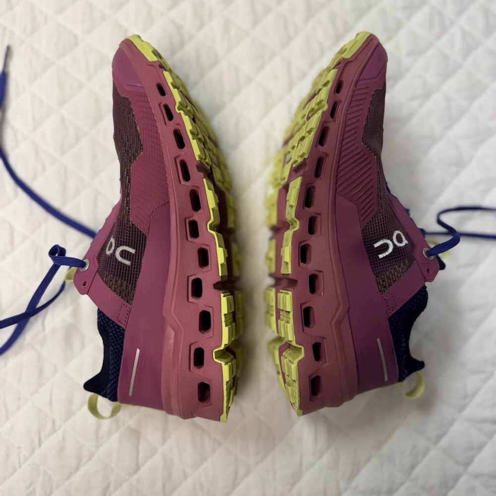 ON Running Vibrant Athletic Shoes